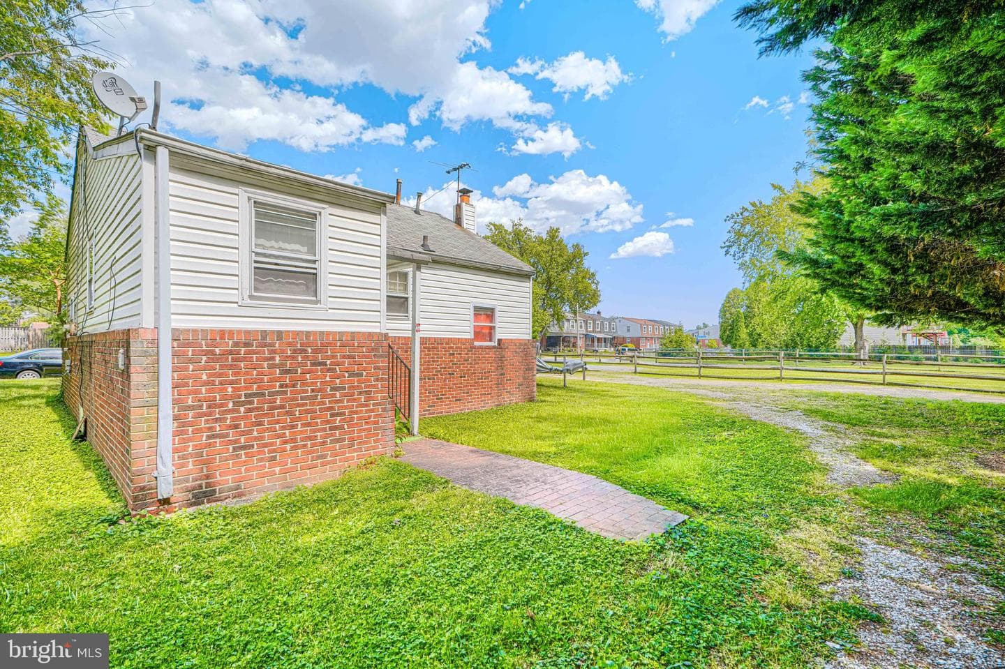 502 Grovethorn Road photo 3