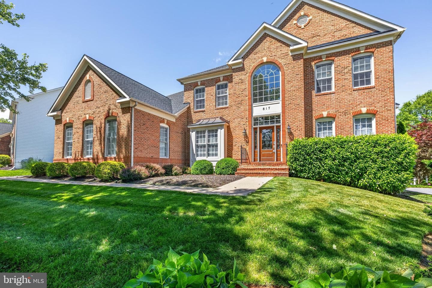 817 Stable Manor Road photo 2