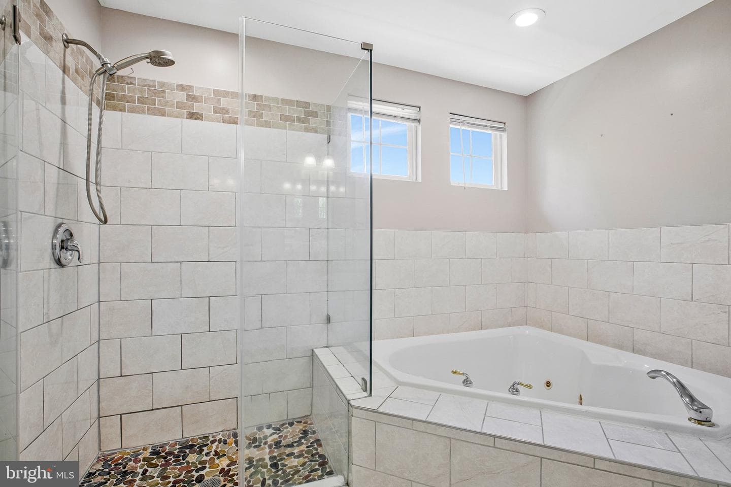 13215 Falls Road photo 12