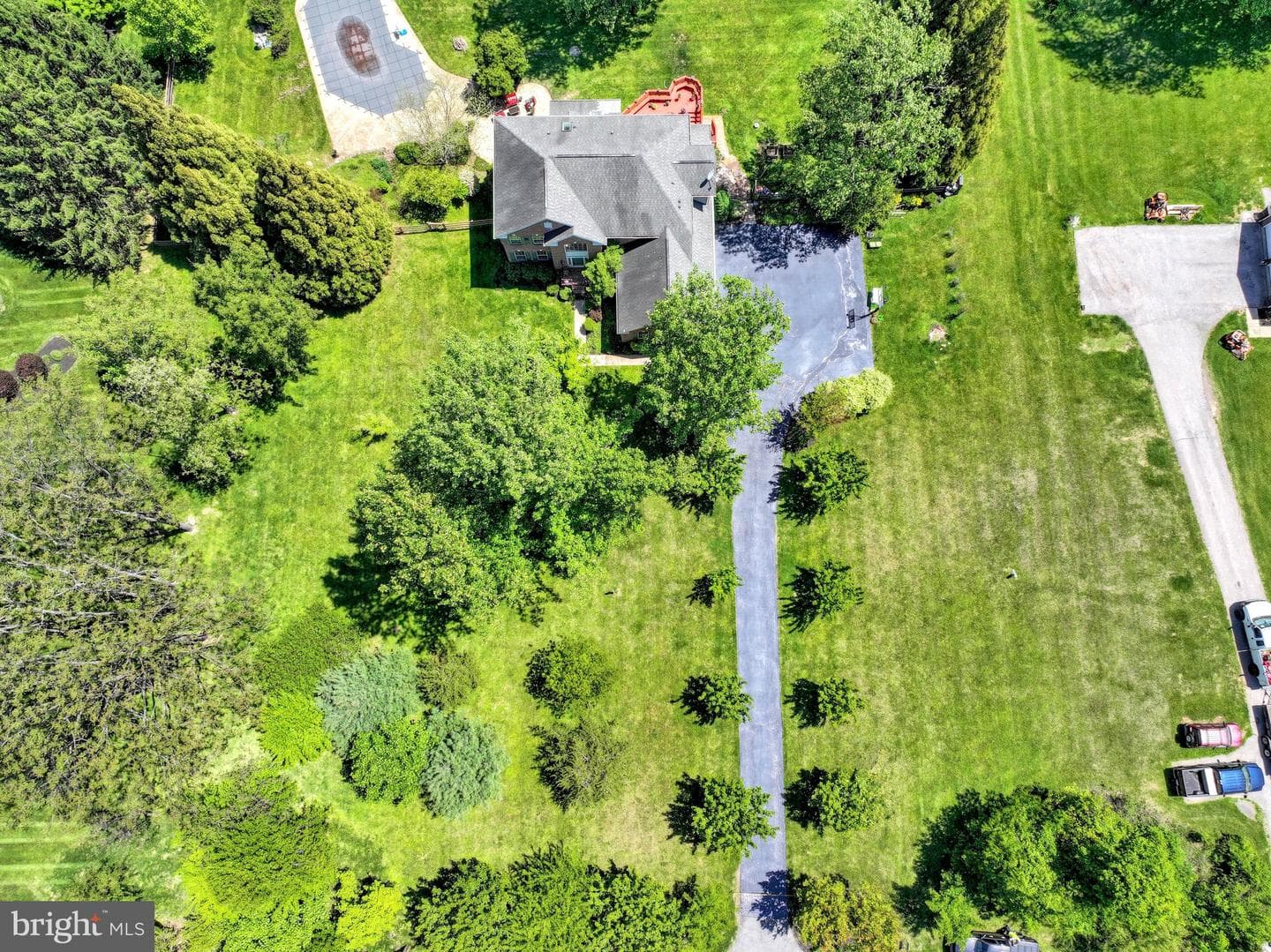 13215 Falls Road photo 31