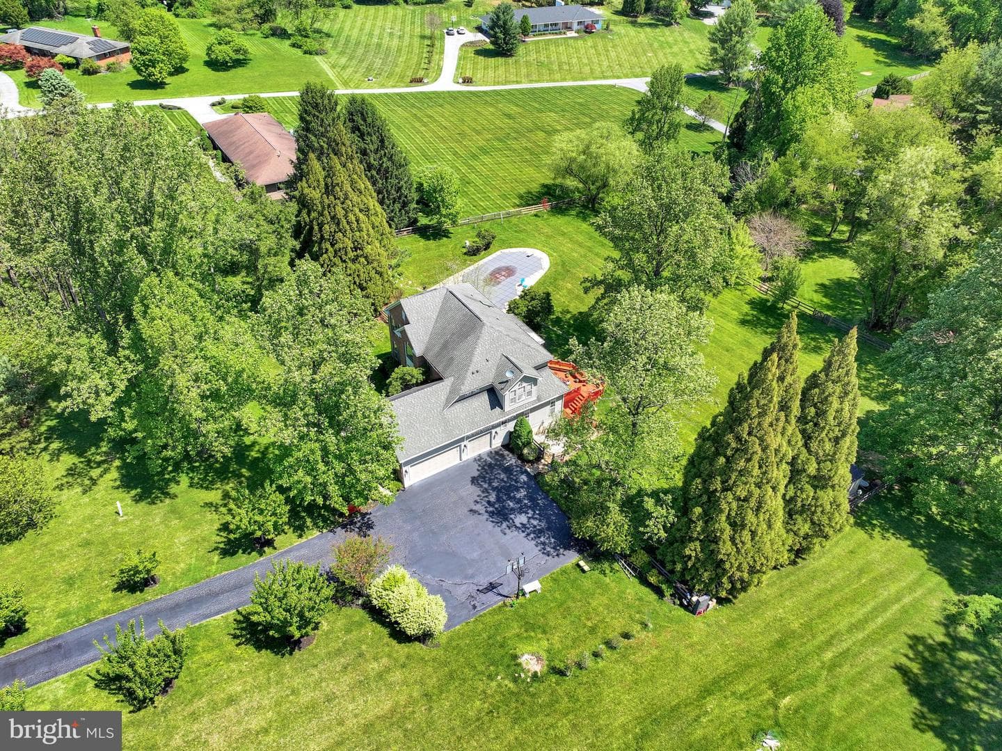 13215 Falls Road photo 34