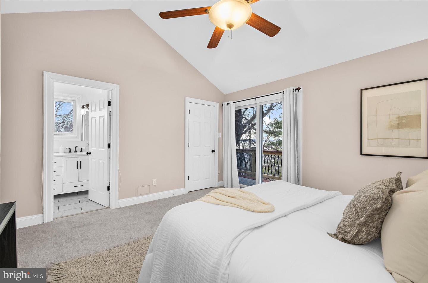 3800 Edgewater Place photo 24