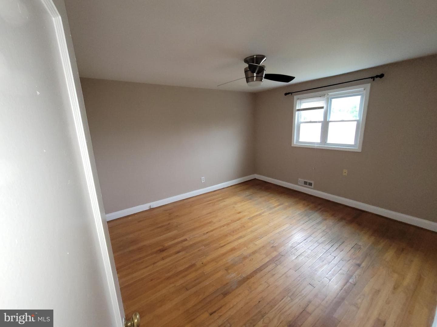 7453 Forrest Avenue photo 8