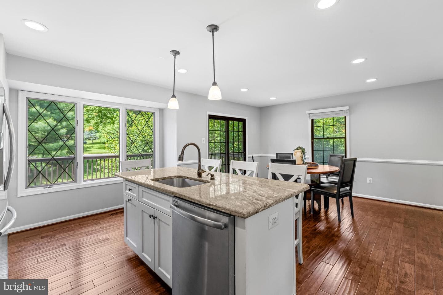 56 Rhodes Place photo 18