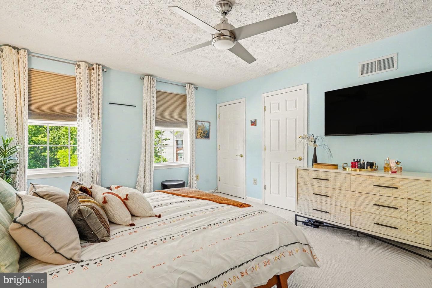 8709 Melissa Lilian Court photo 22