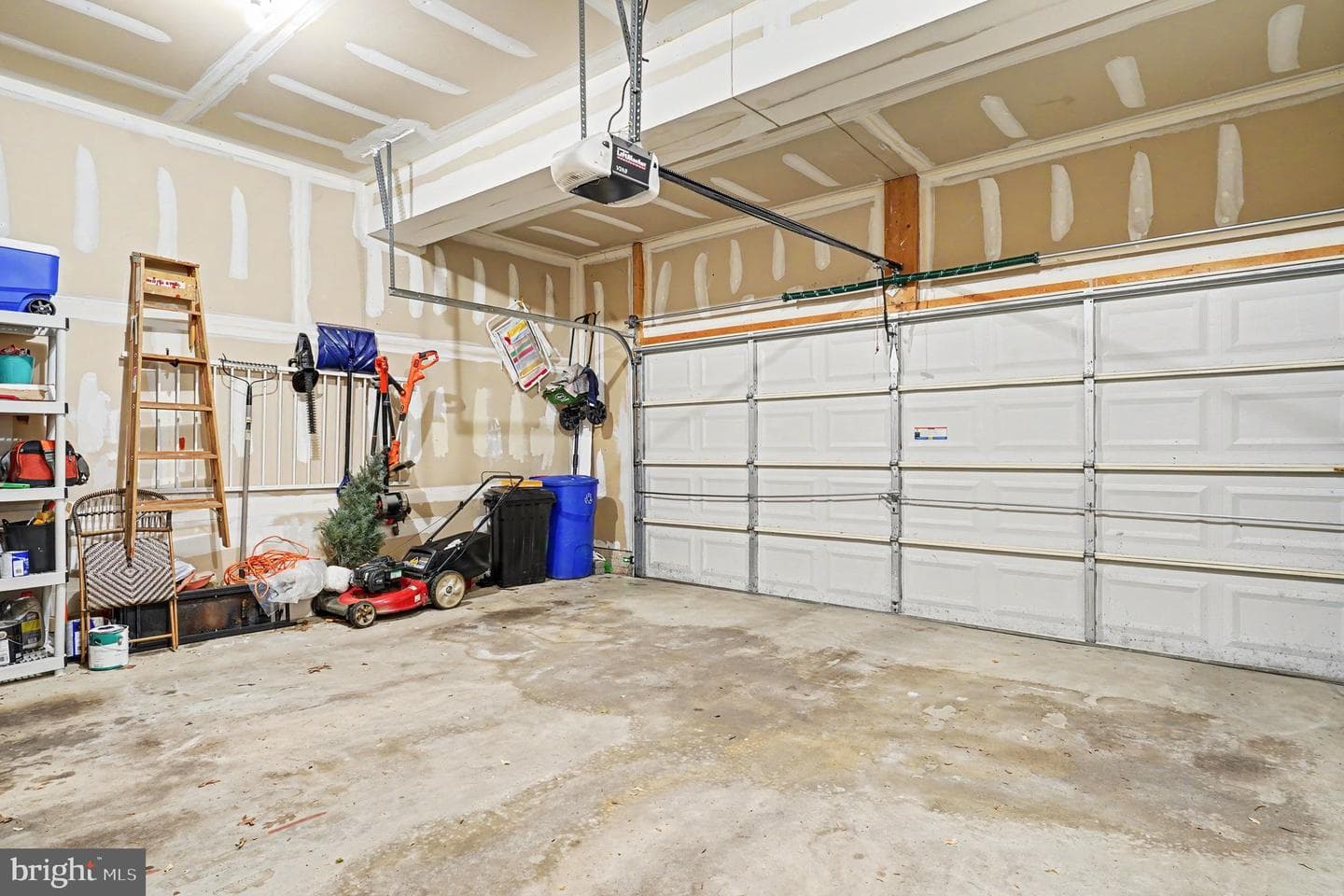 8709 Melissa Lilian Court photo 40