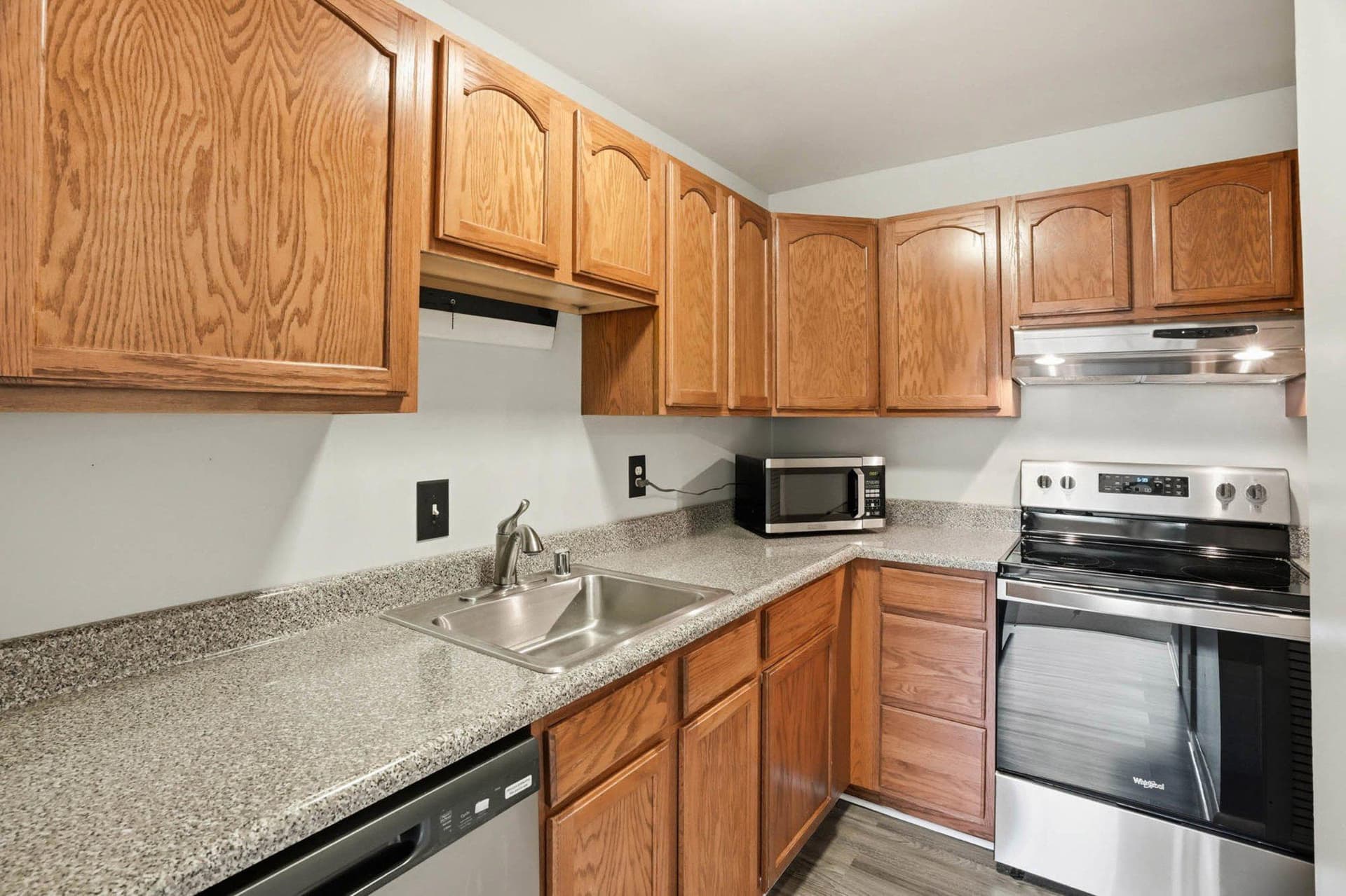 17 Warren Lodge Court #1c photo 8