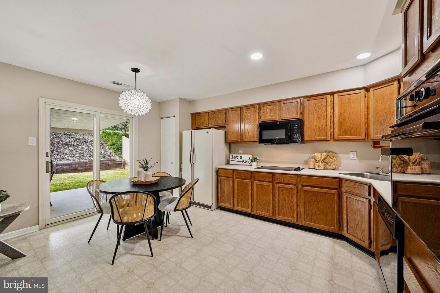 9526 Hallhurst Road photo 19