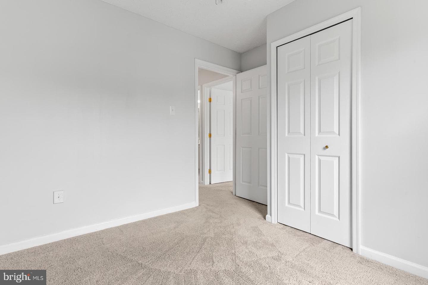9332 Vanguard Court photo 12