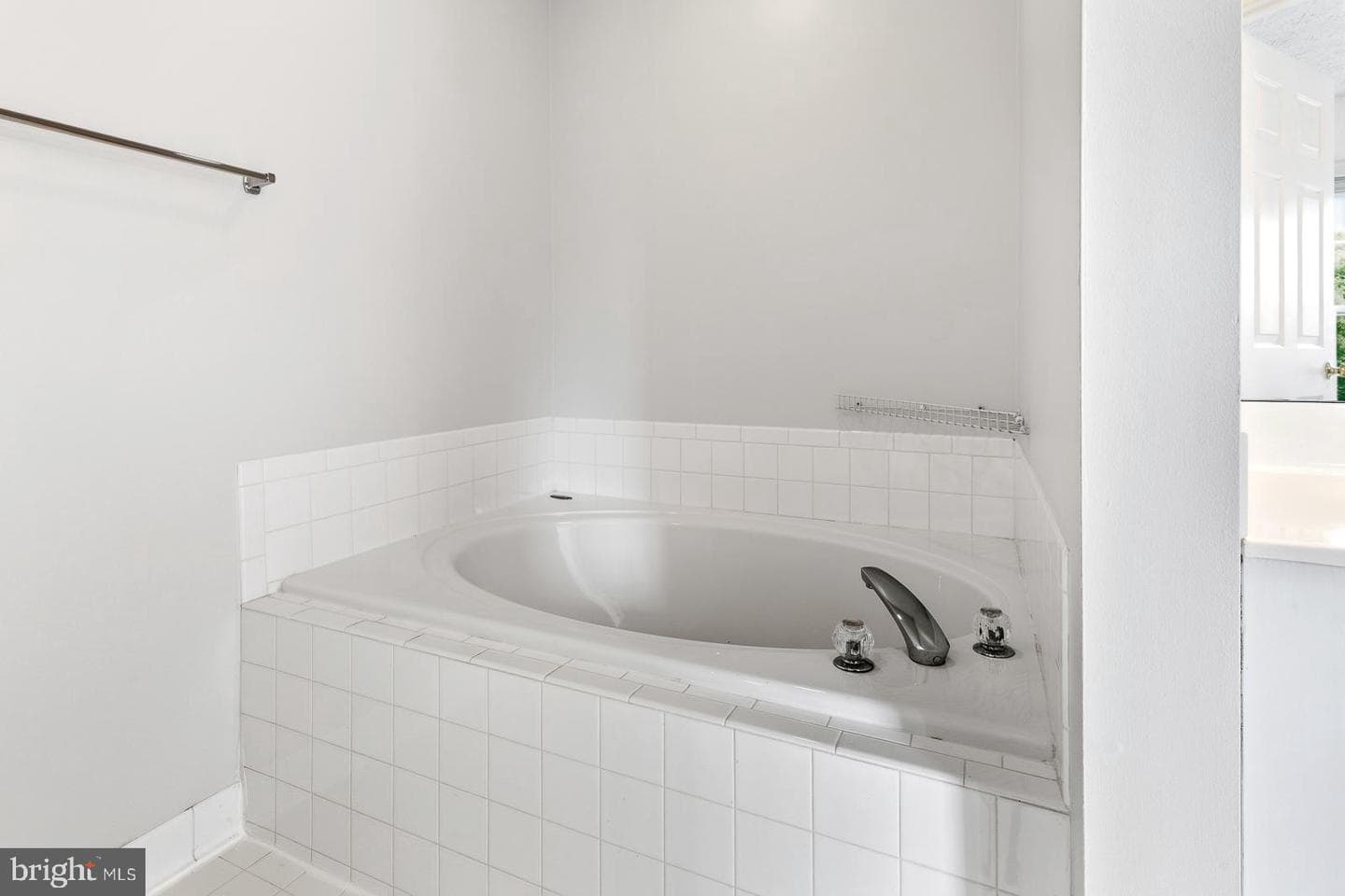 9332 Vanguard Court photo 22