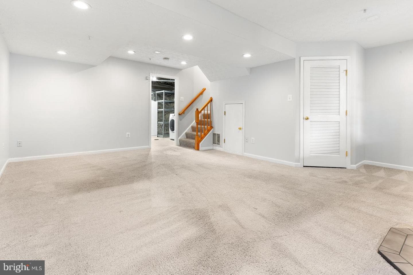 9332 Vanguard Court photo 24