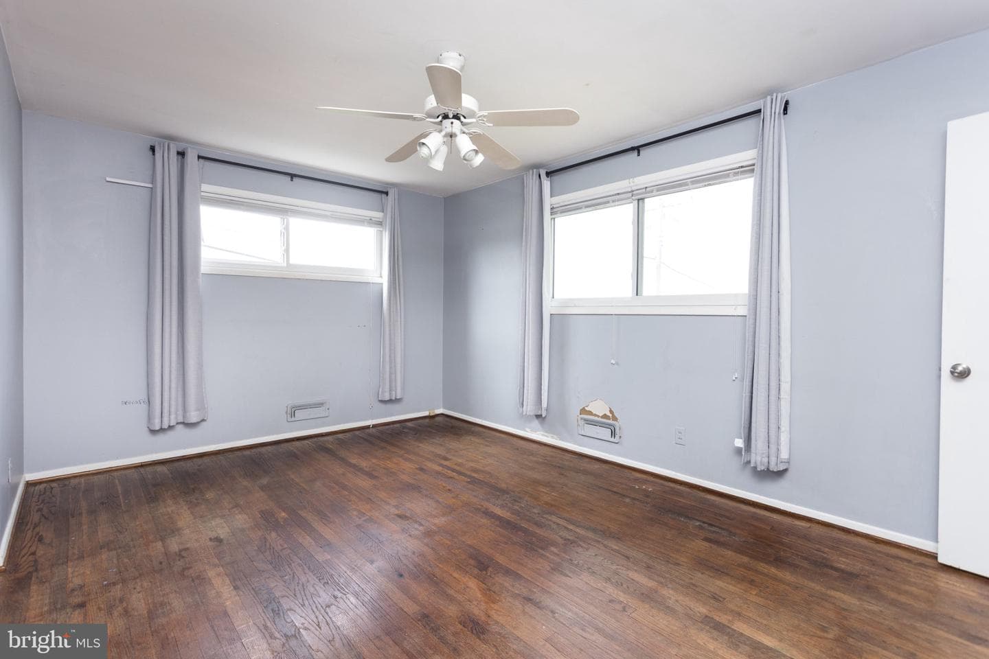 7200 N Charles Street photo 17