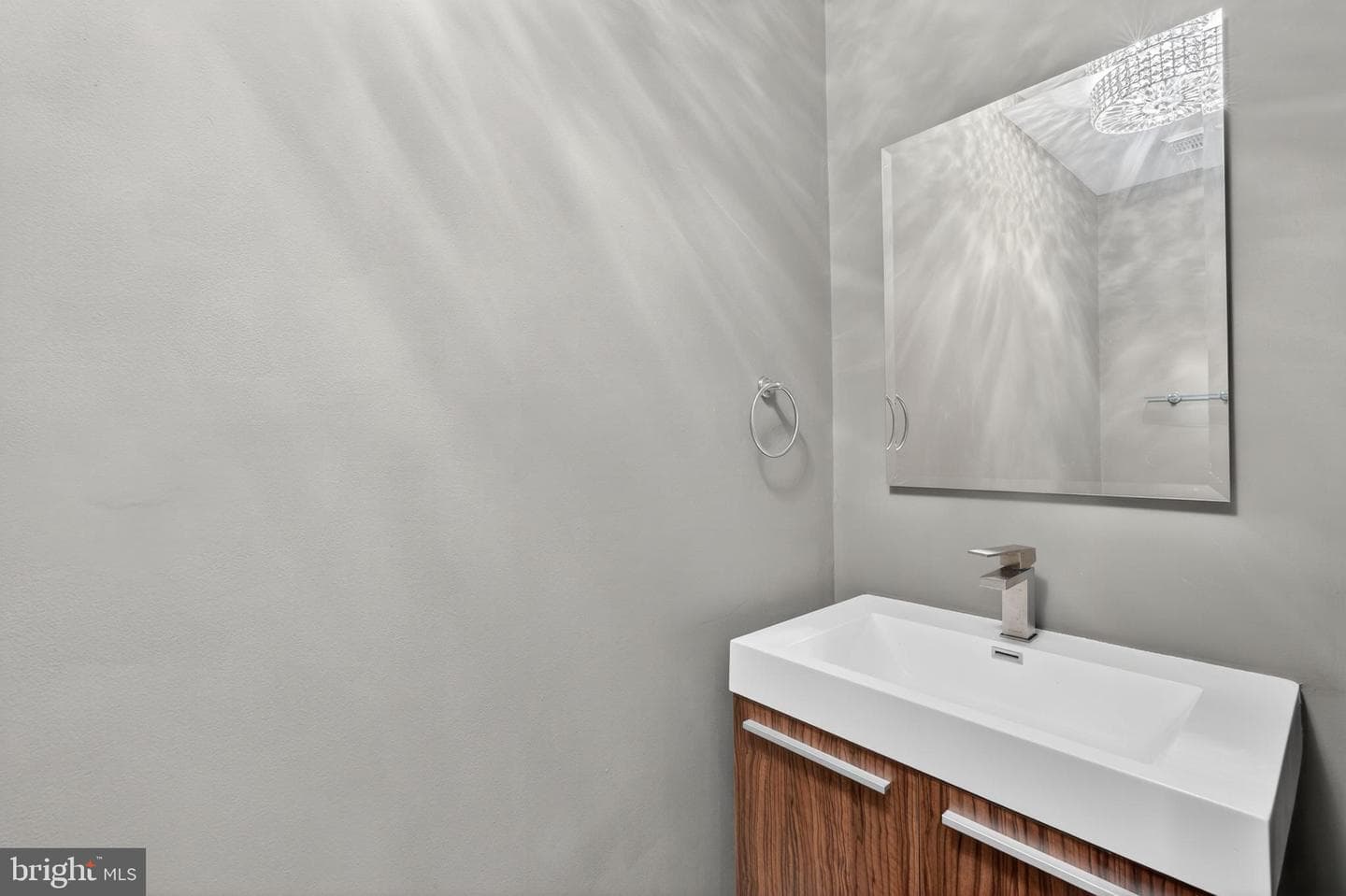 6 Nearfield Road photo 35