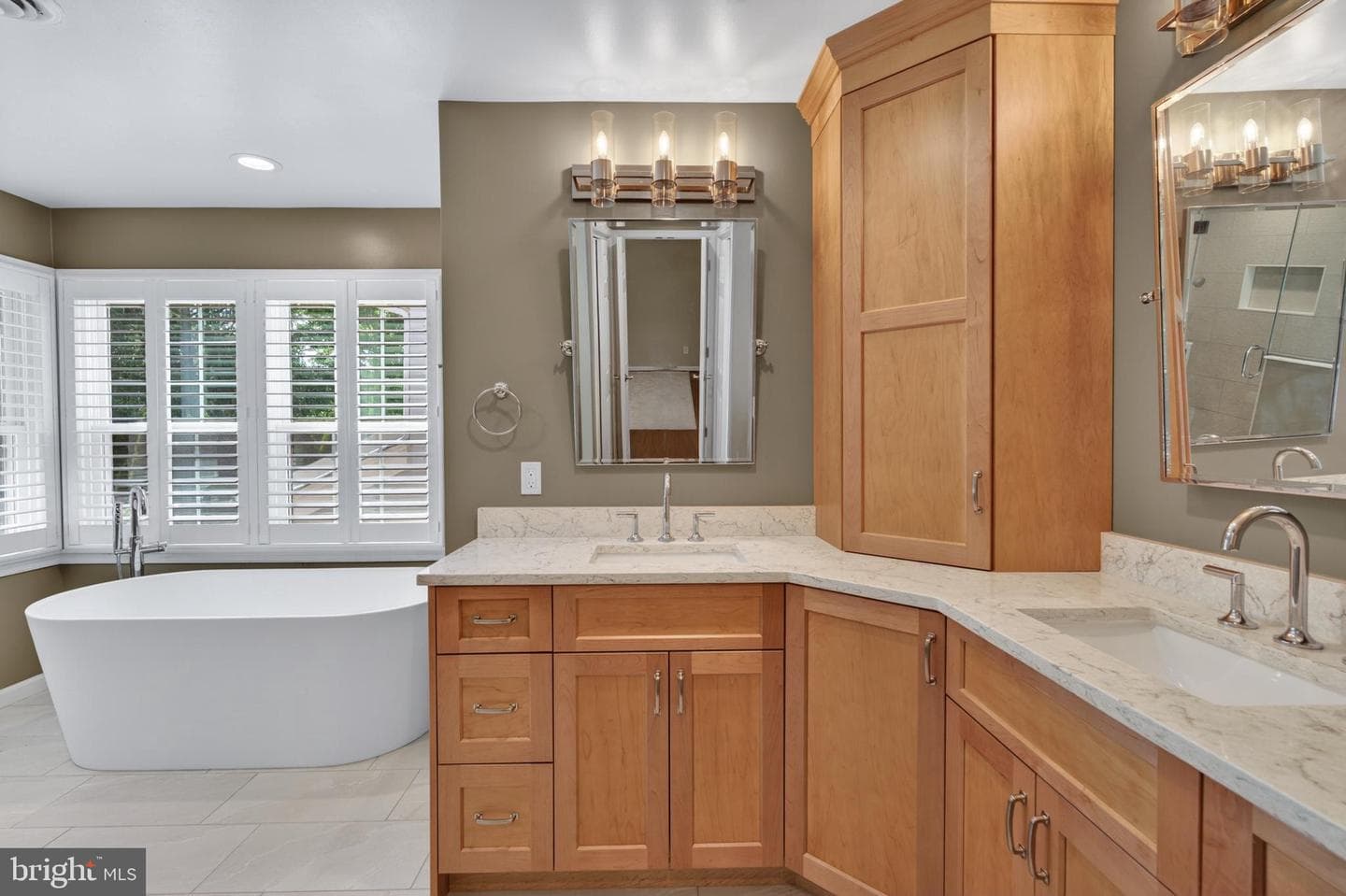 6 Nearfield Road photo 41