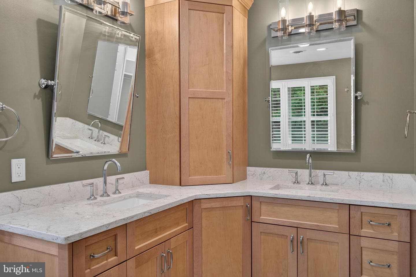 6 Nearfield Road photo 48