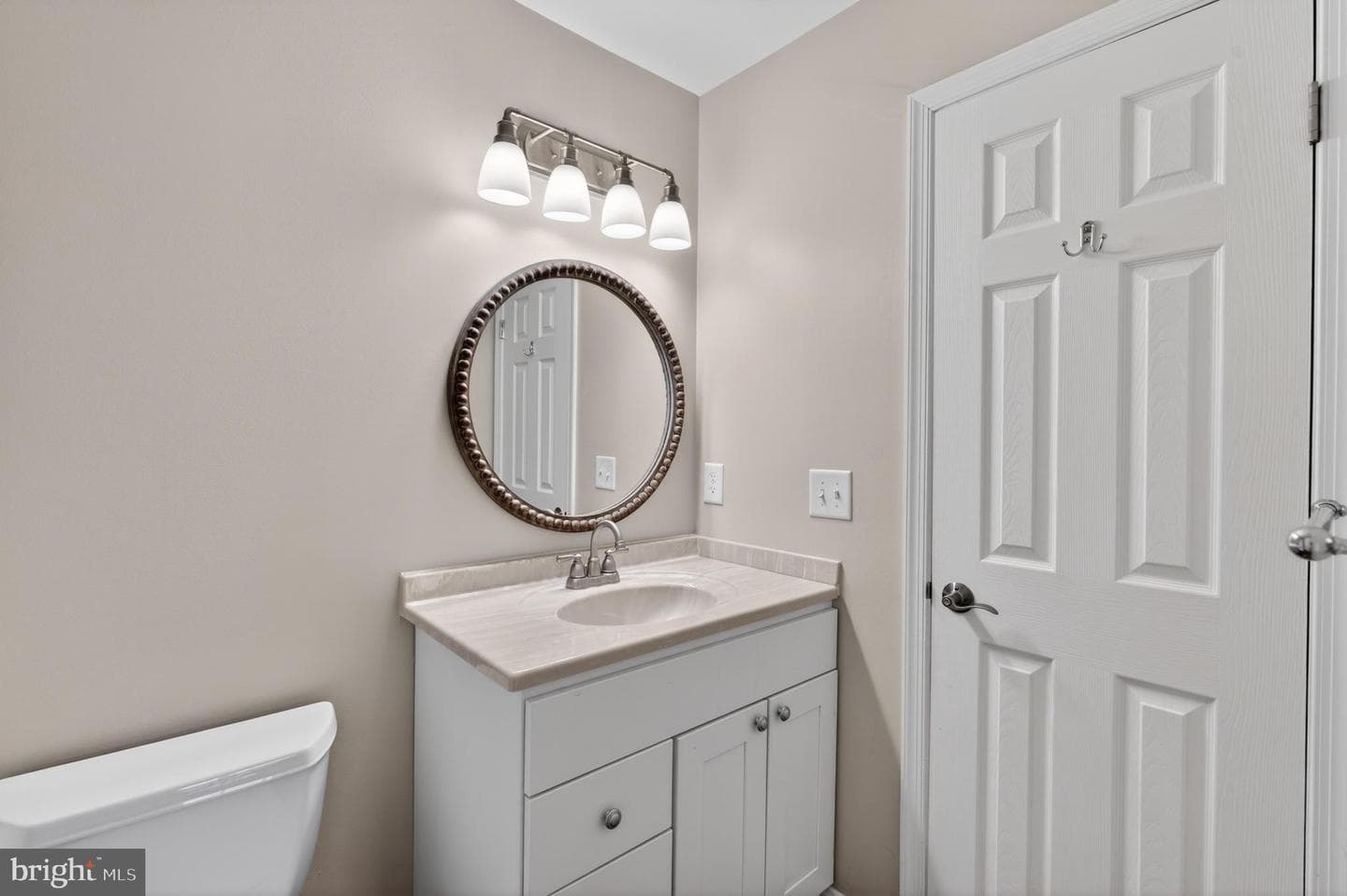6 Nearfield Road photo 54