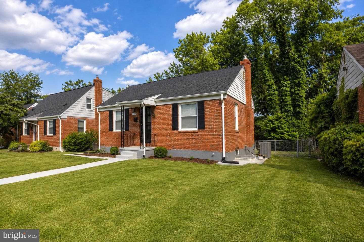 3729 Sylvan Drive photo 3