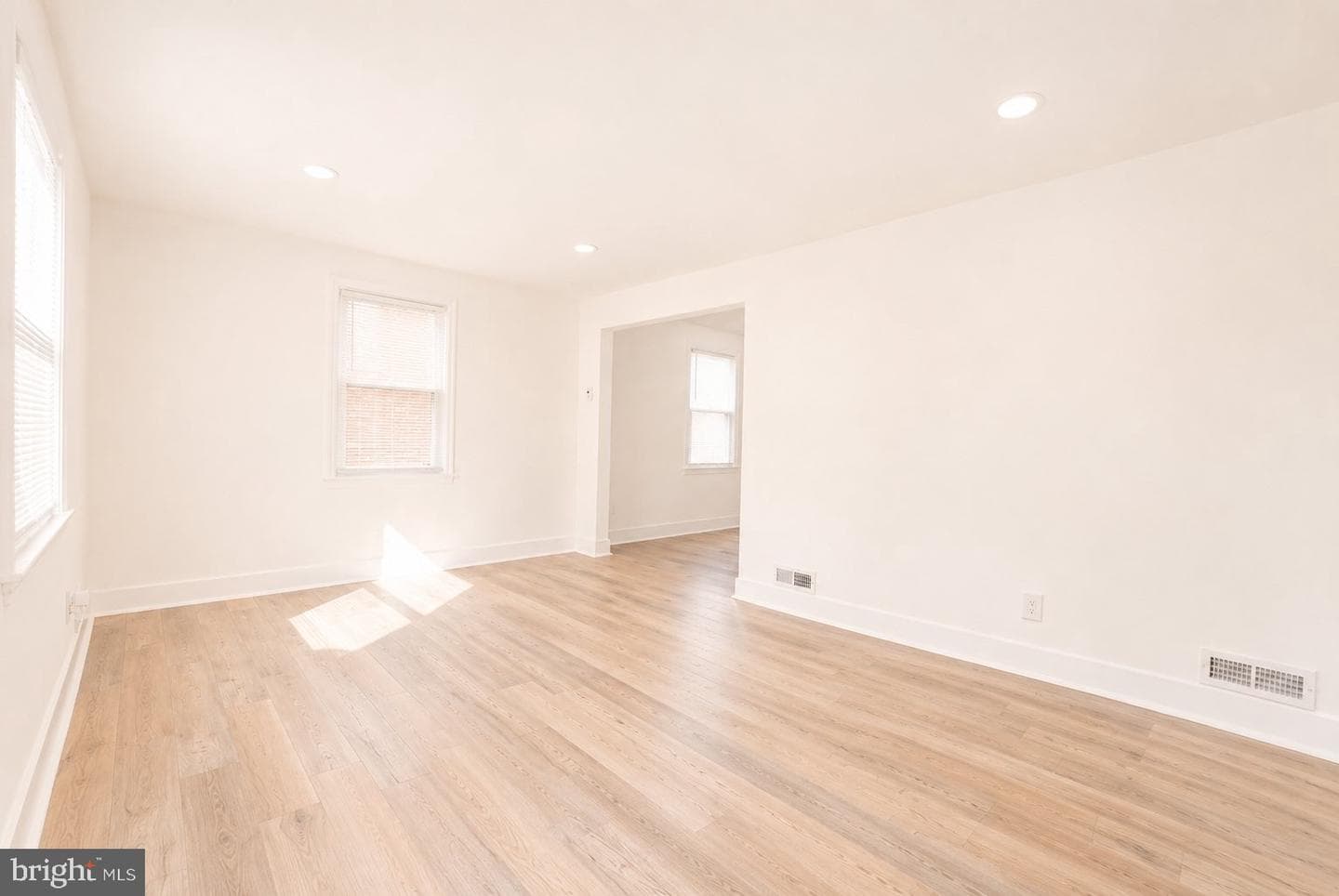 3729 Sylvan Drive photo 9