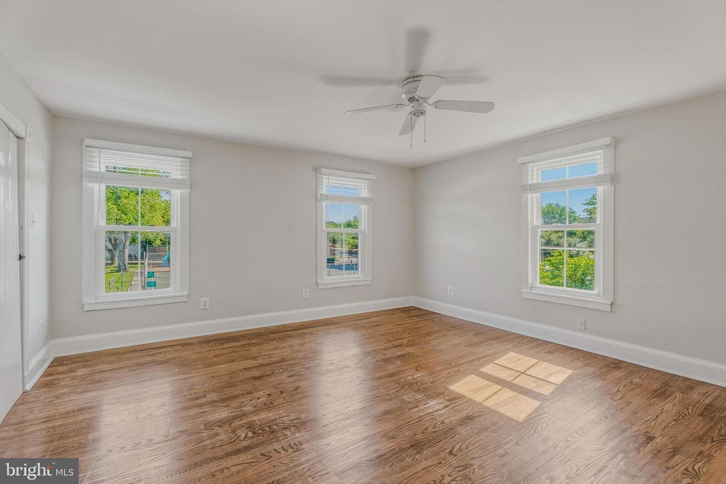 309 Lennox Avenue photo 15
