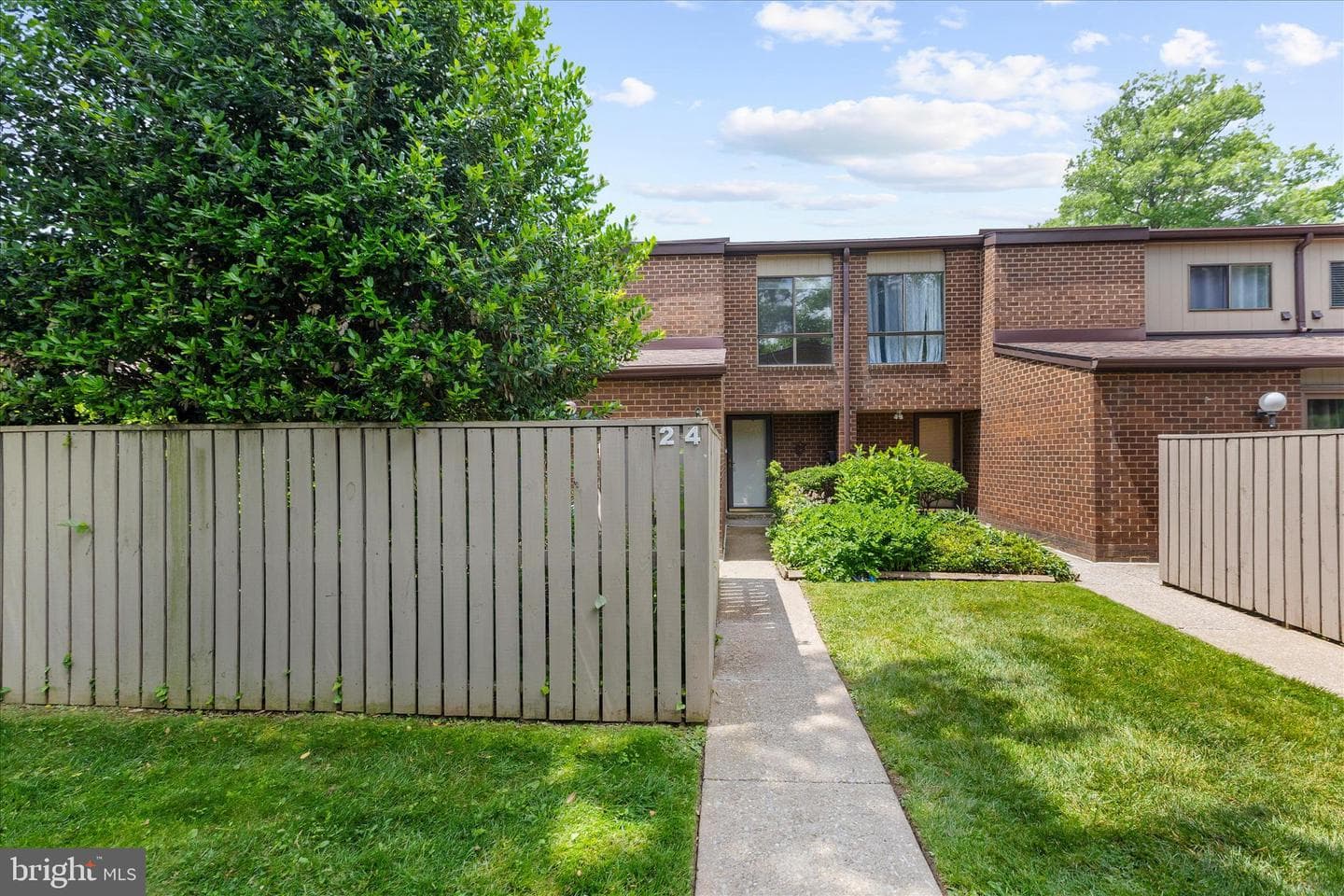 24 Fencepost Court #g photo 2