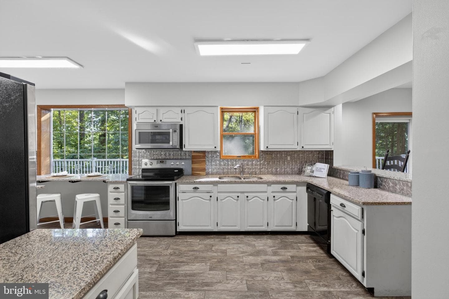 10 Brook Valley Court photo 4