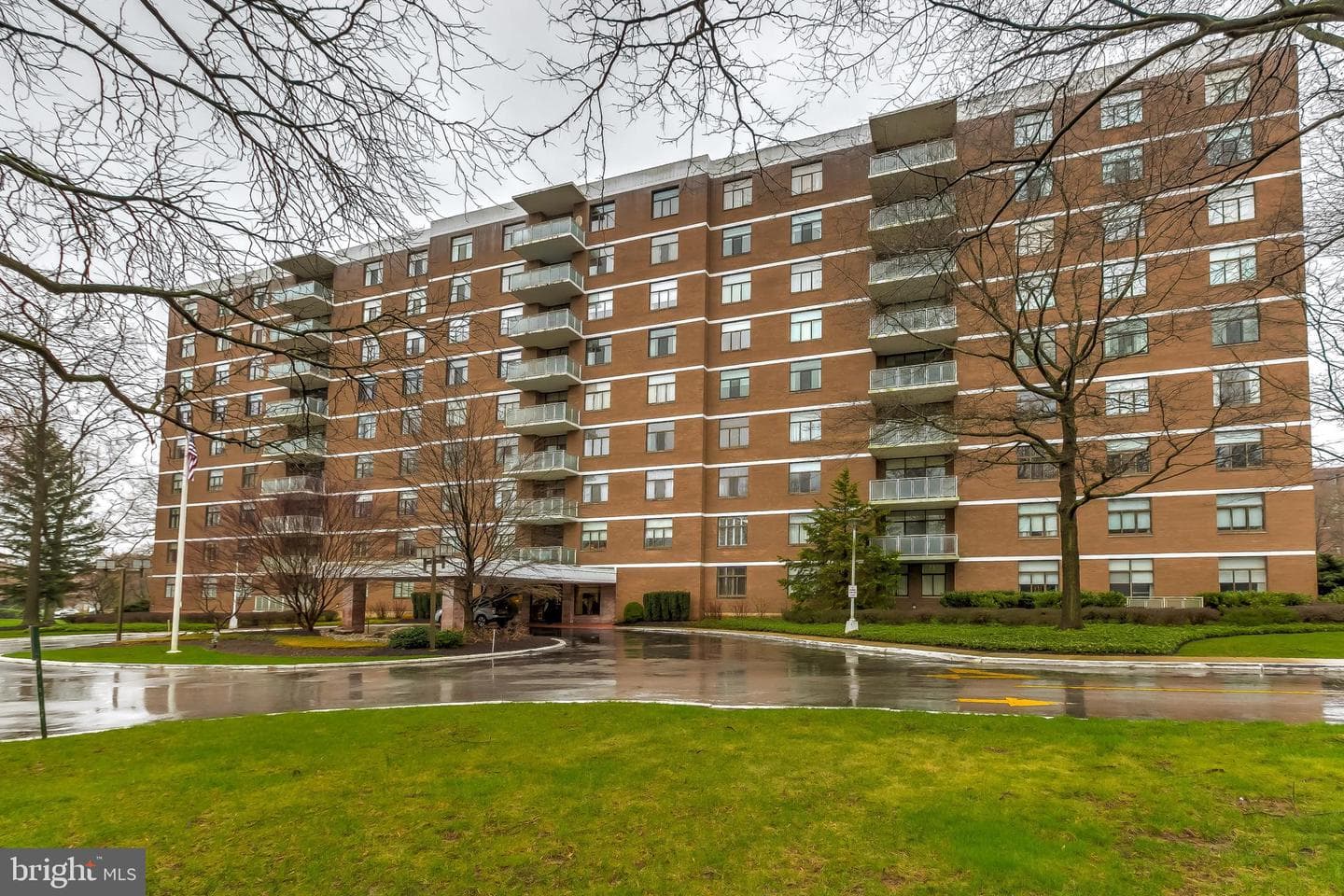 1 Slade Avenue #203 photo 1