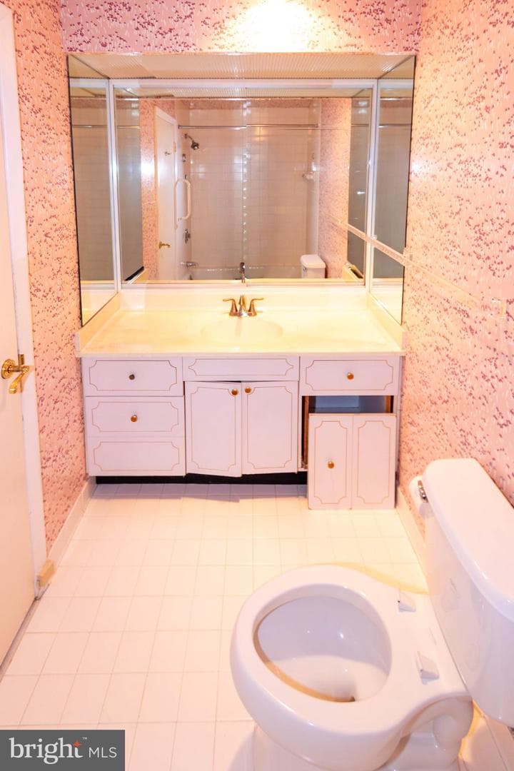 1 Slade Avenue #203 photo 21