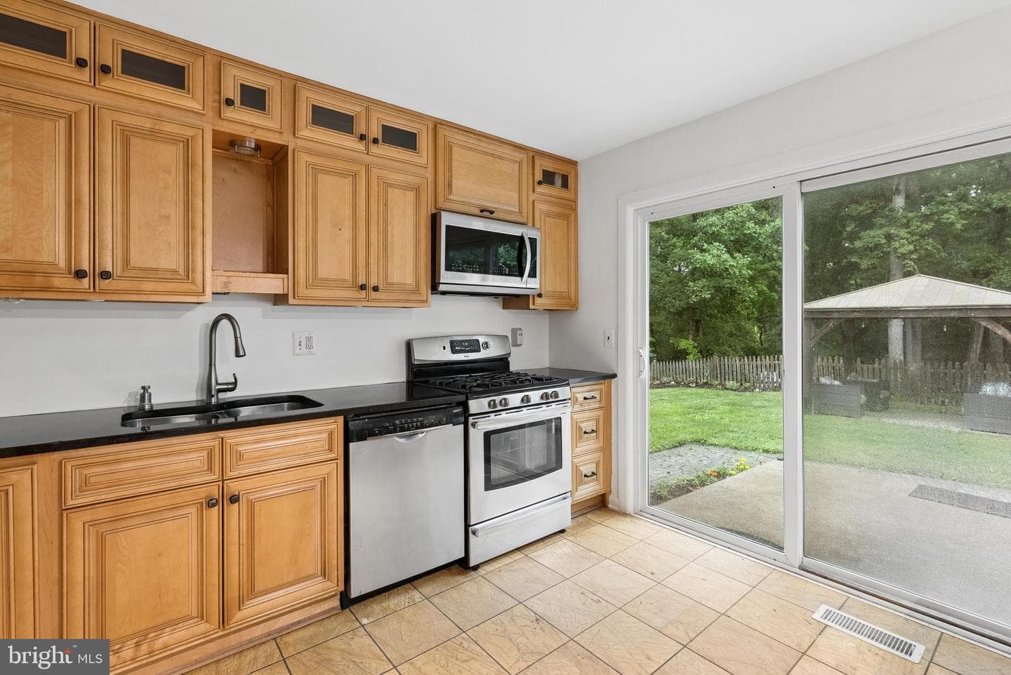404 Crosby photo 11