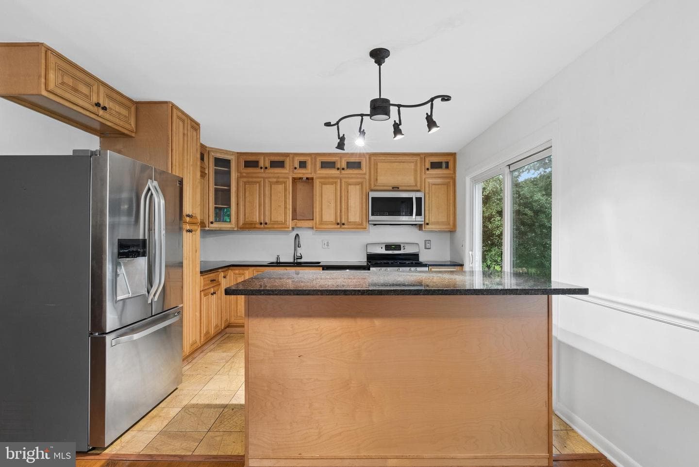 404 Crosby photo 13