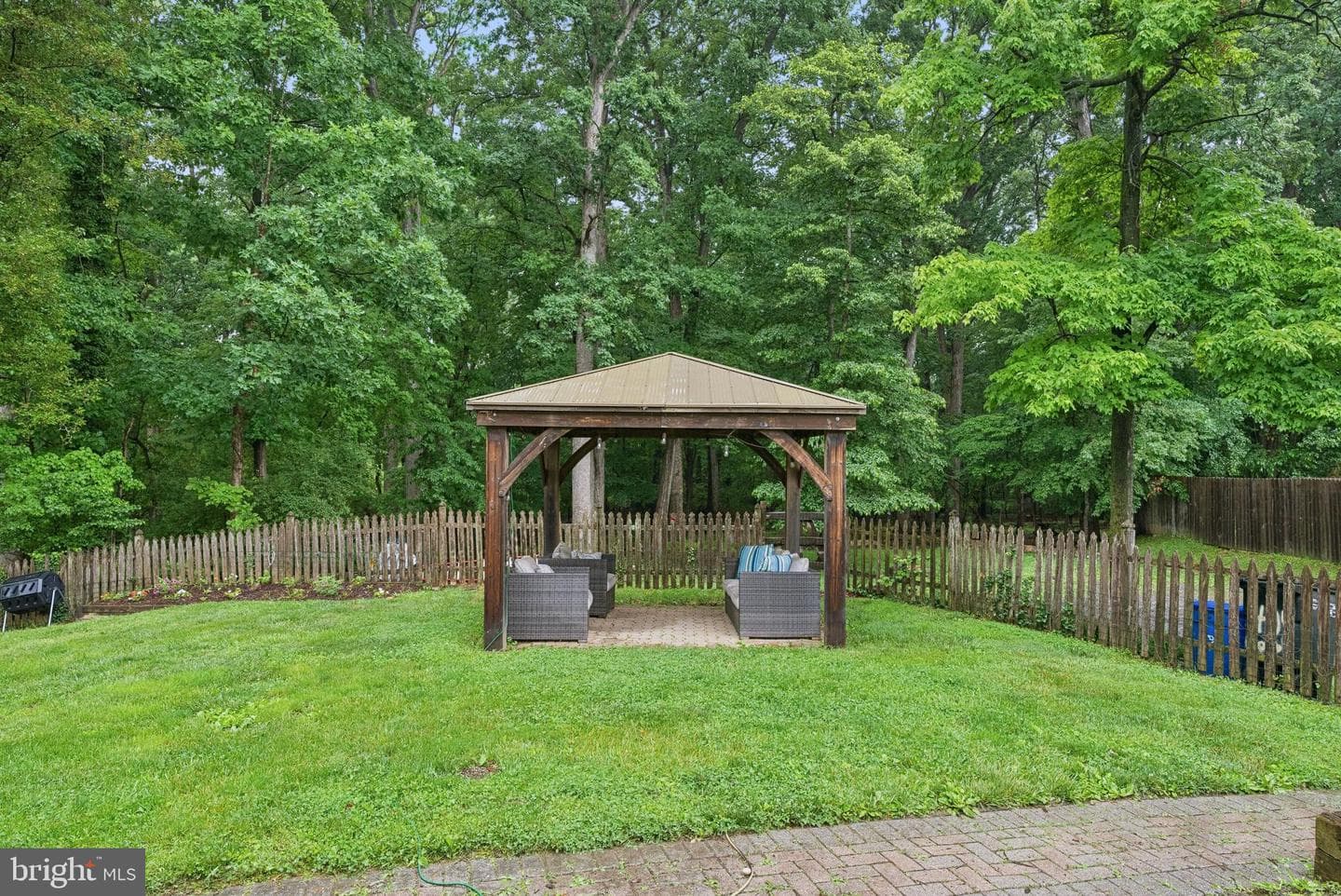 404 Crosby photo 15