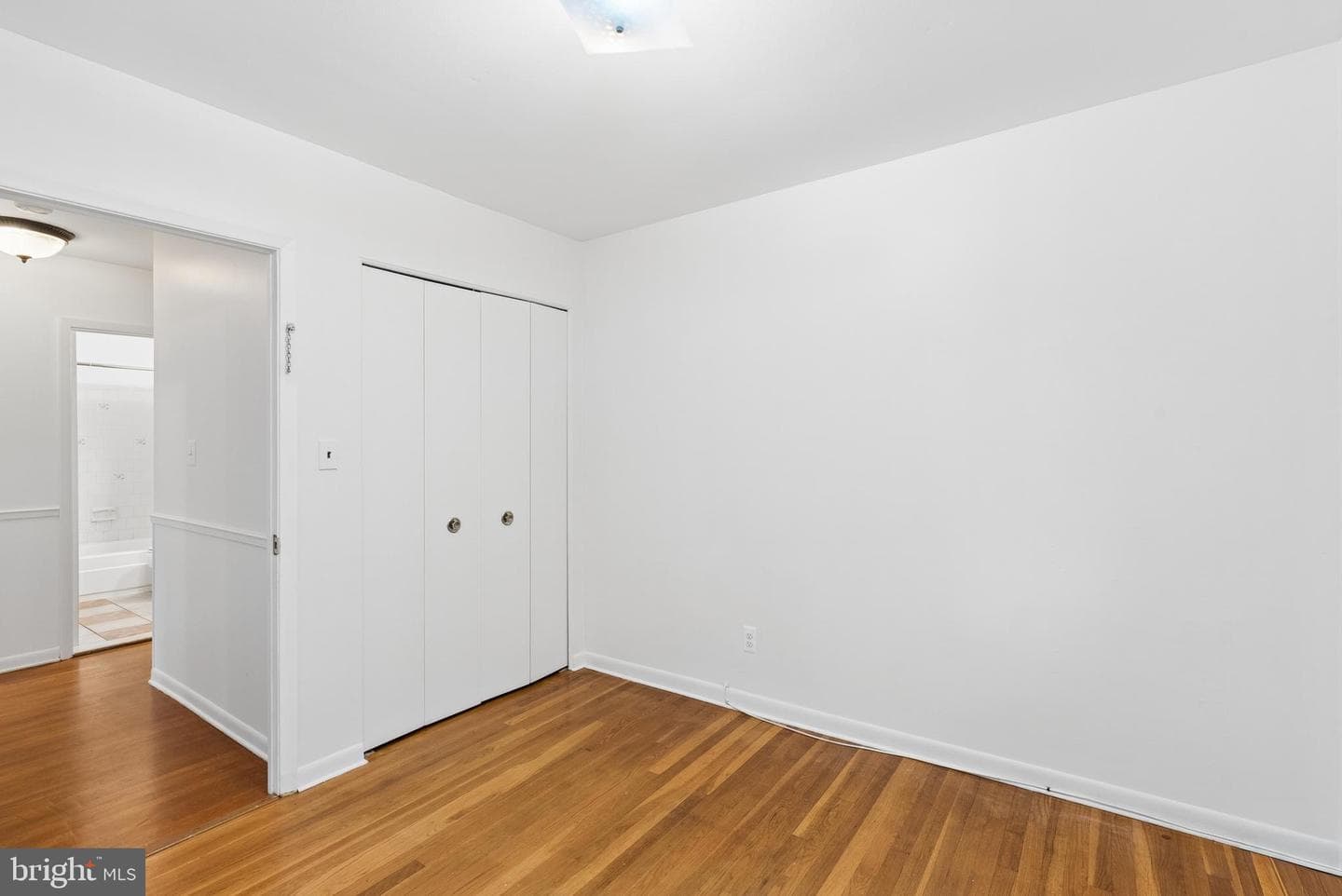 404 Crosby photo 16