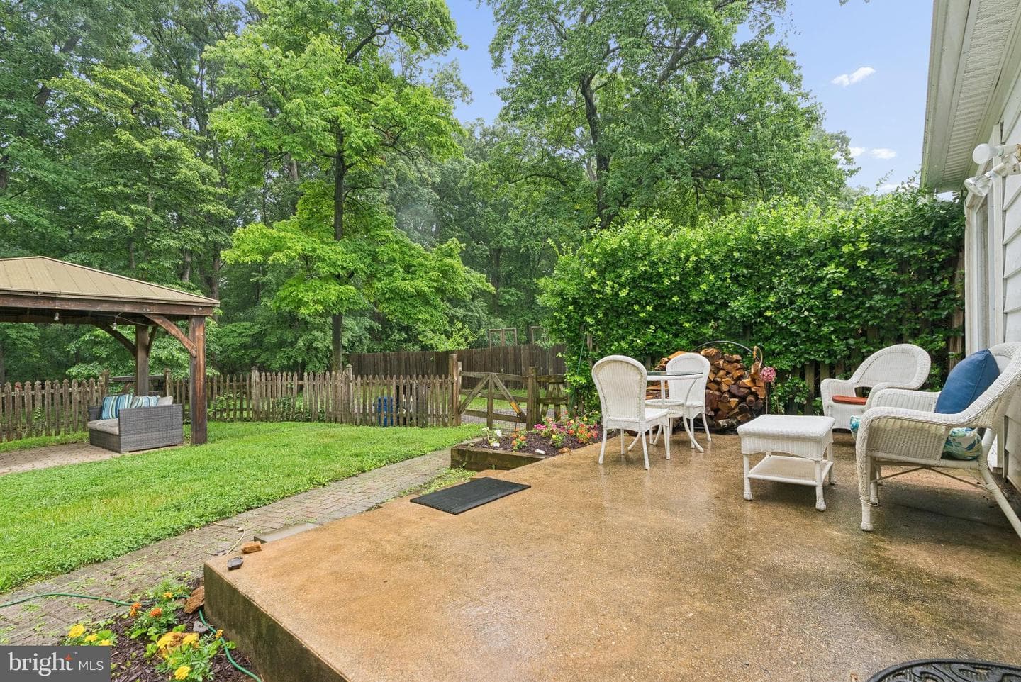 404 Crosby photo 23