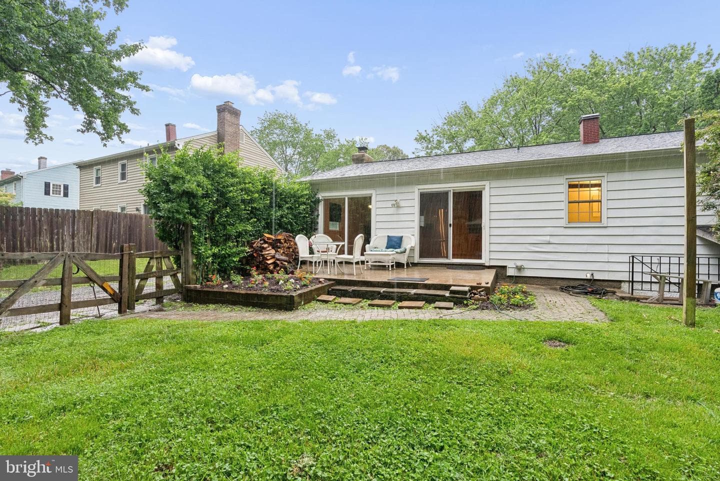 404 Crosby photo 26