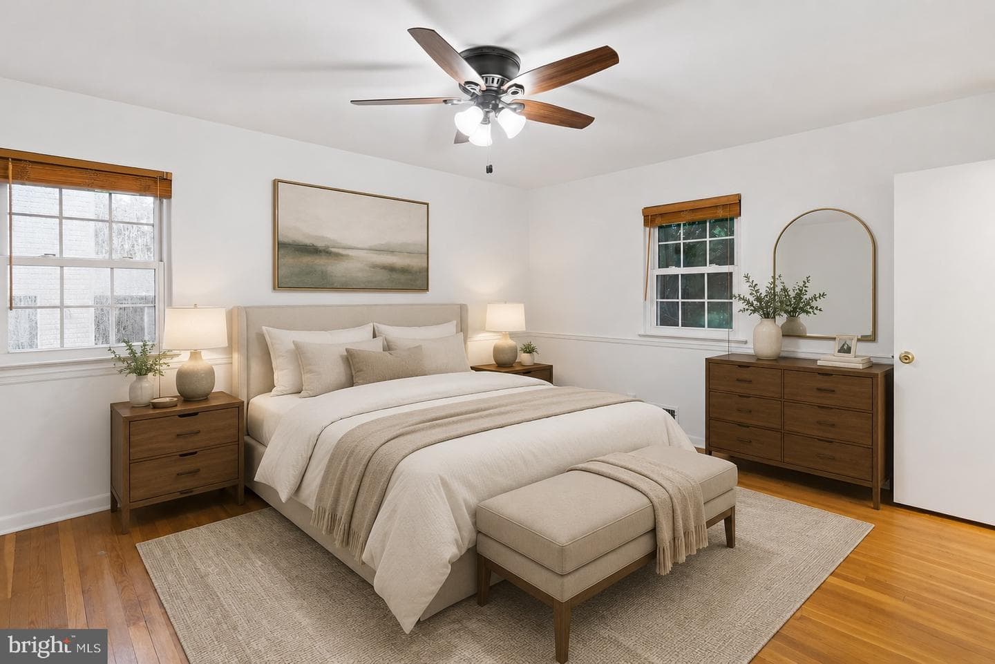 404 Crosby photo 4
