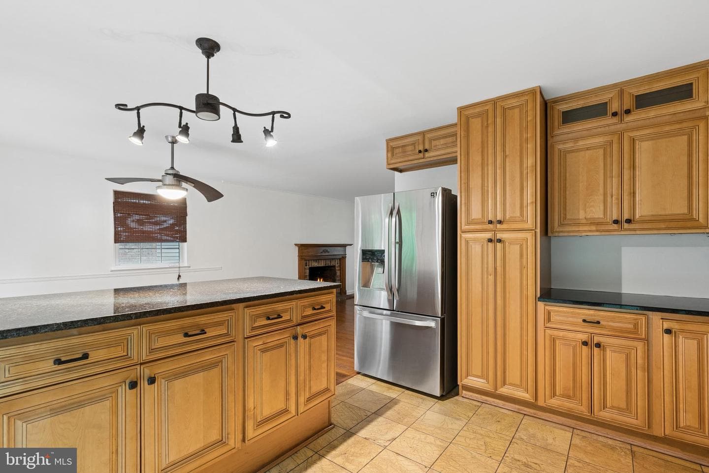 404 Crosby photo 7