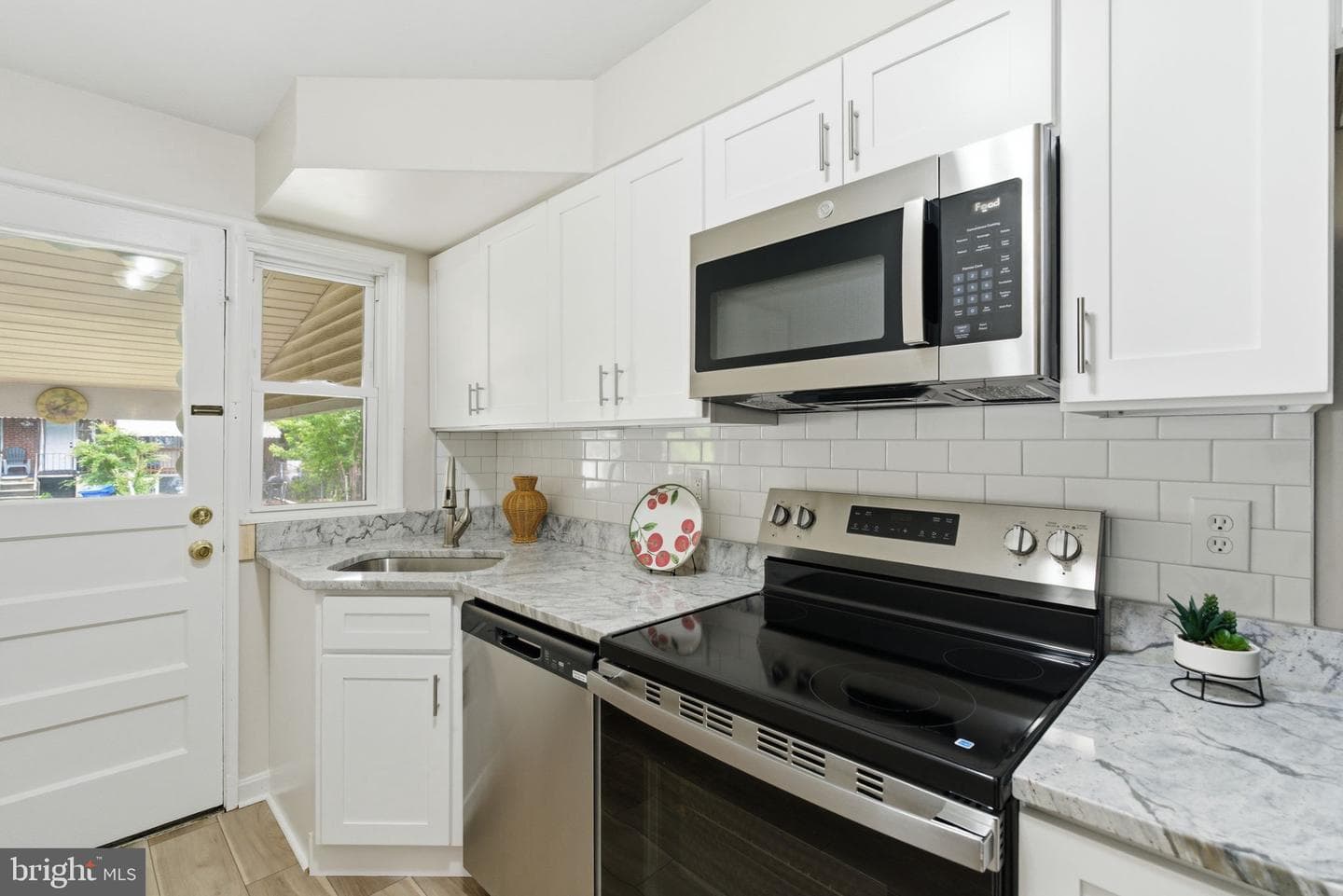 762 Fulbrook Road photo 11