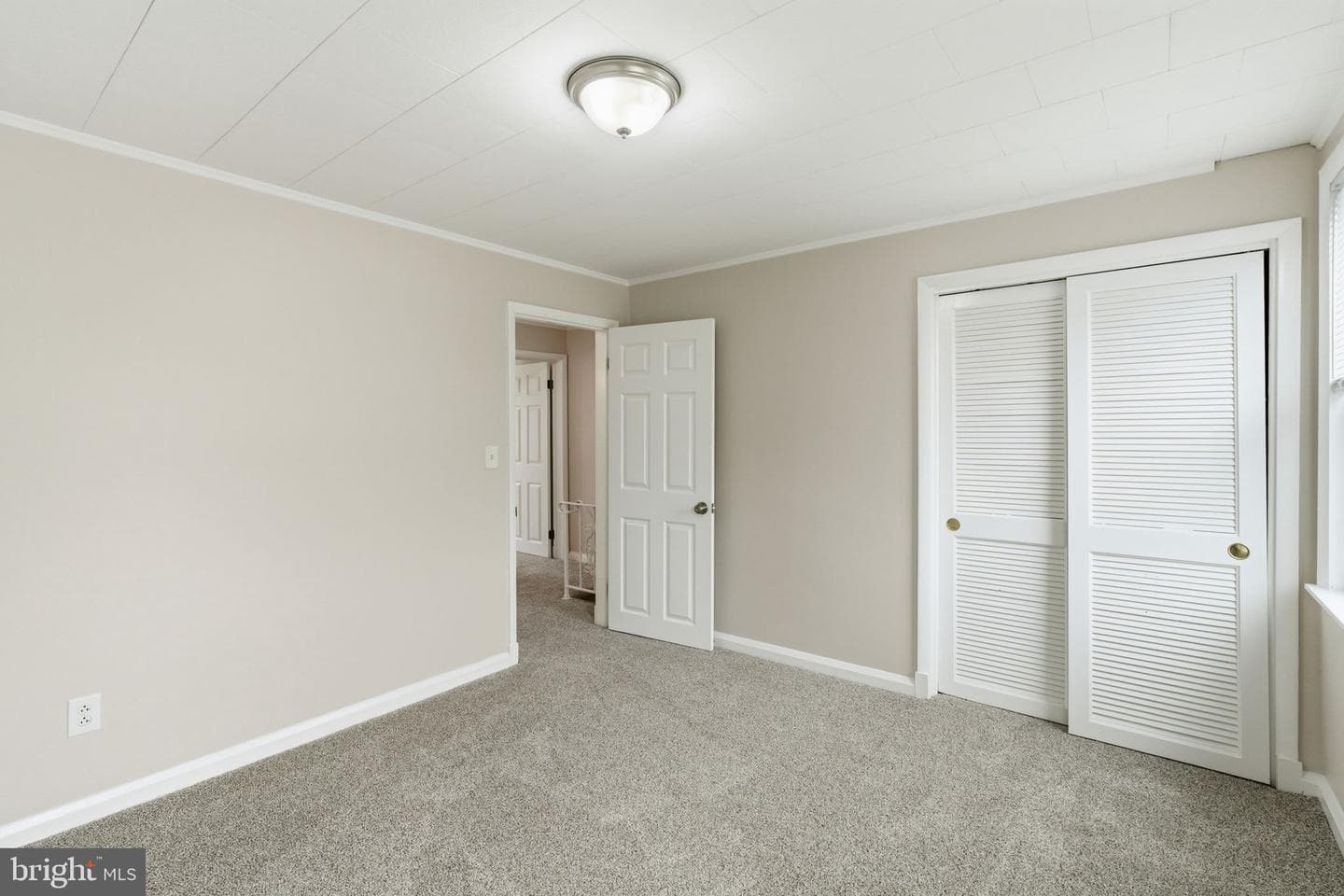 762 Fulbrook Road photo 15
