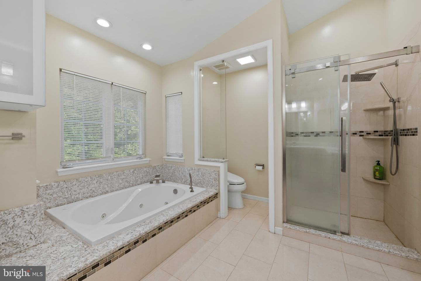 9608 Fable Drive photo 29