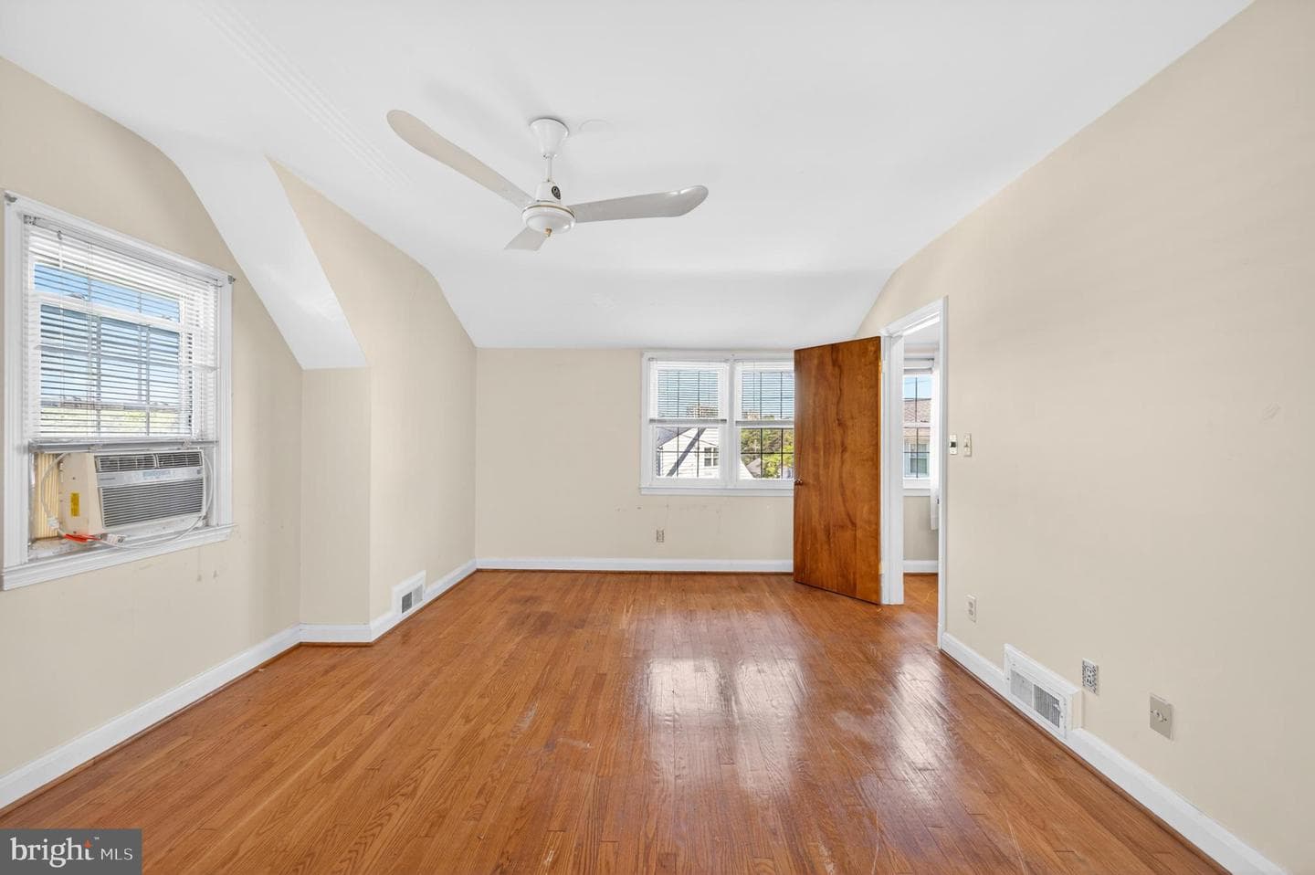 506 Dogwood Lane photo 32