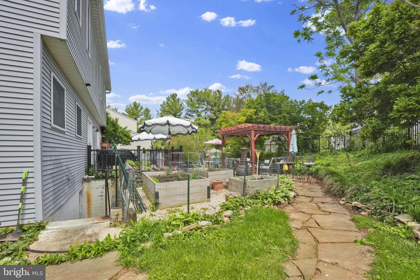509 Central Ave Court photo 6