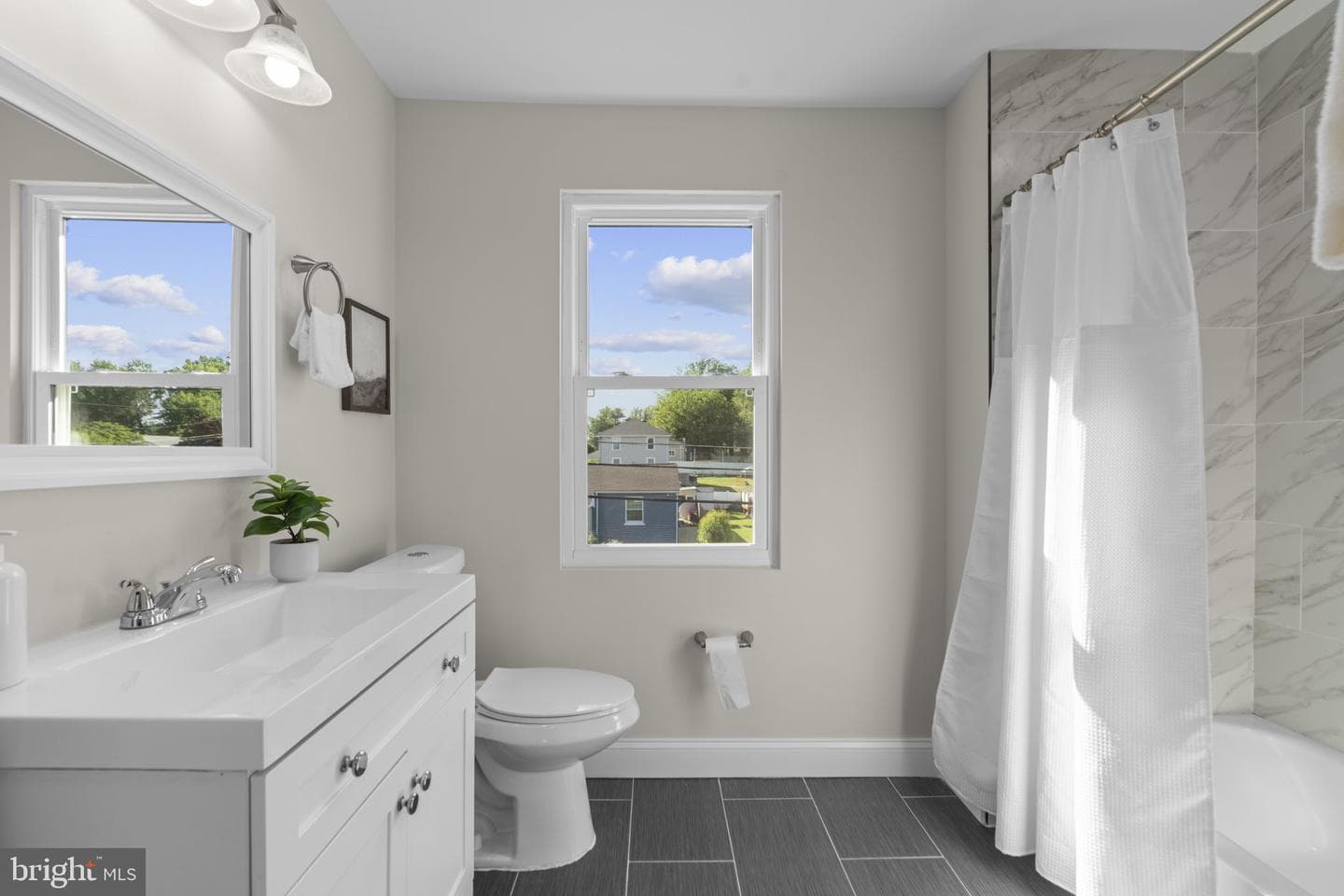 5916 Montgomery Street photo 26