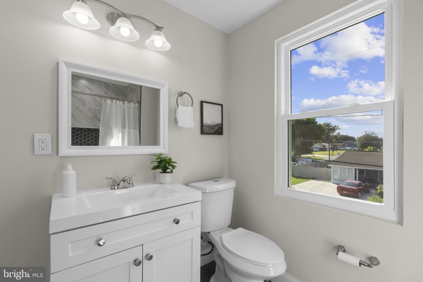 5916 Montgomery Street photo 27
