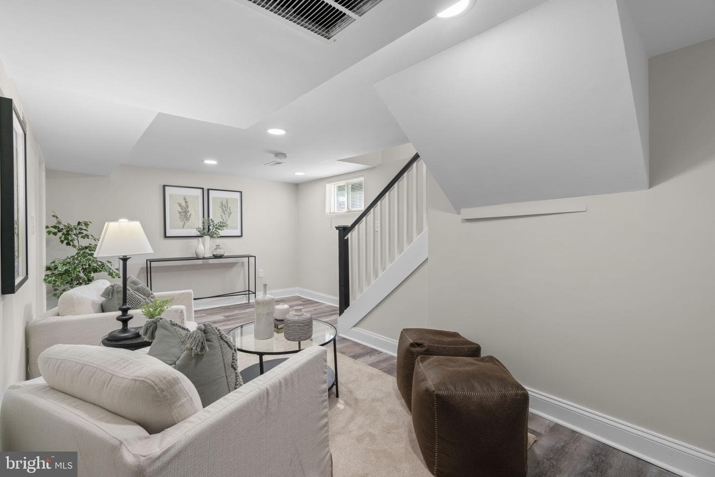5916 Montgomery Street photo 30