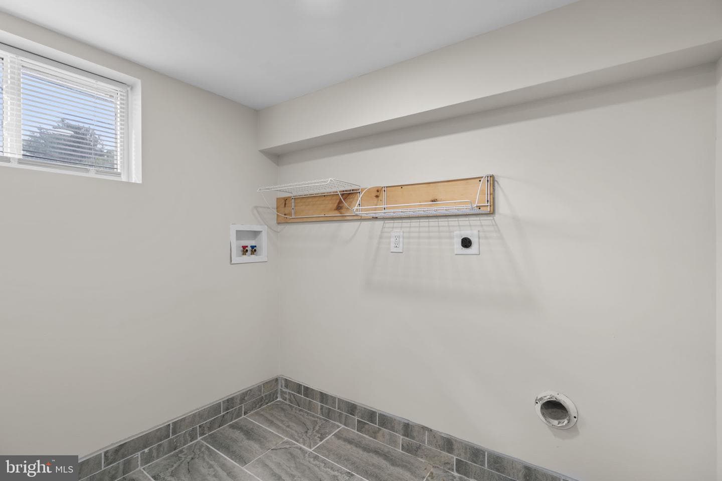 5916 Montgomery Street photo 32
