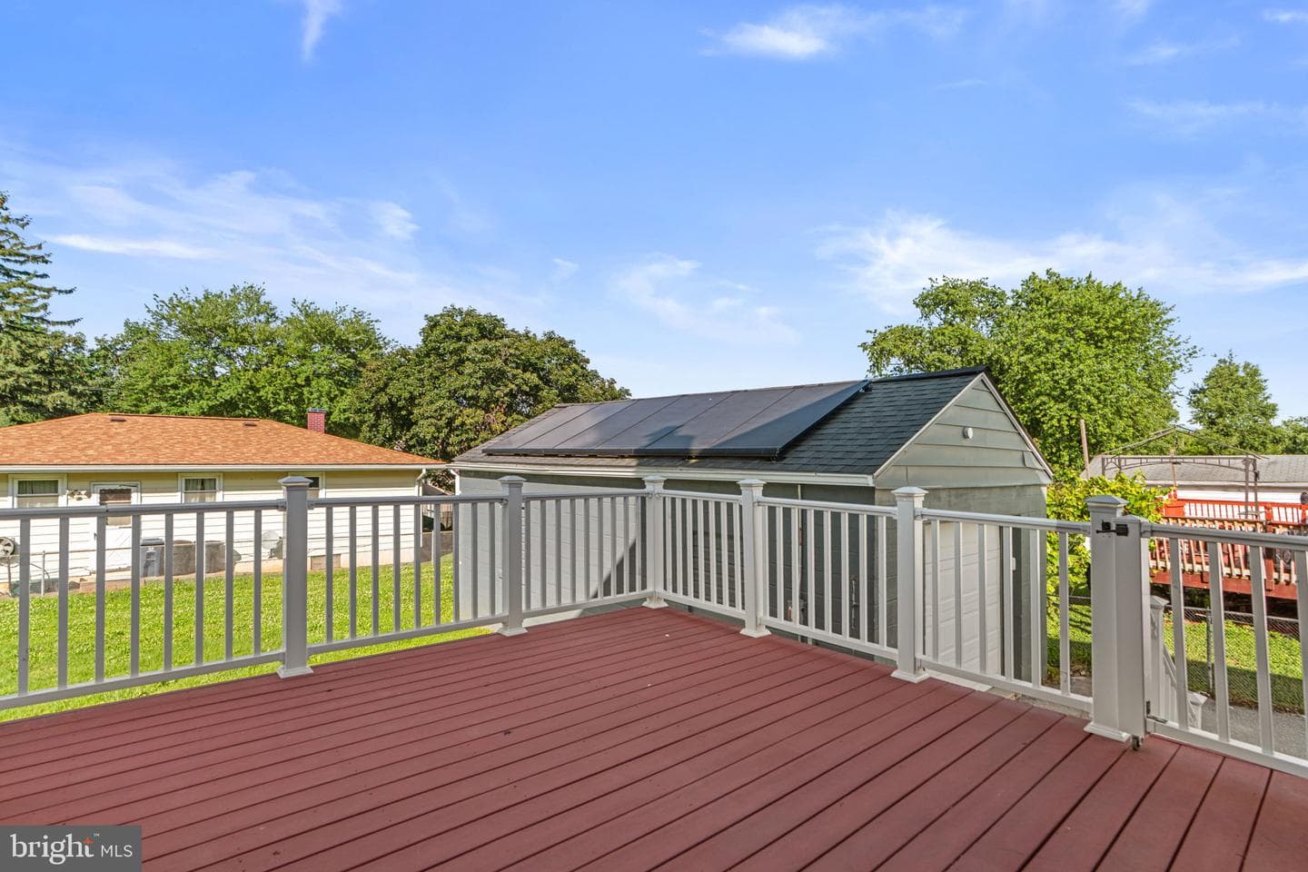 5916 Montgomery Street photo 38
