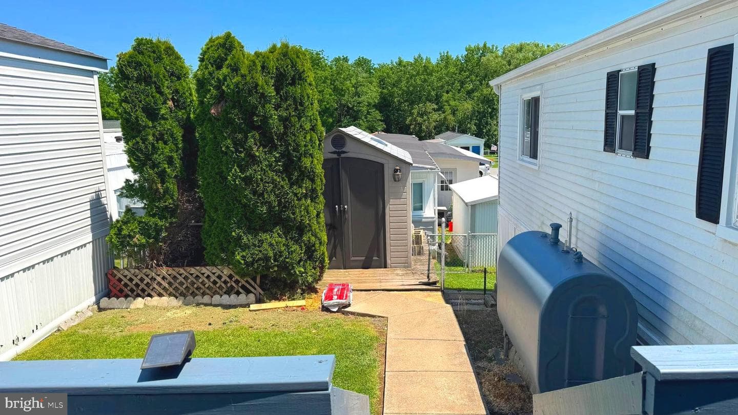 28 Rockywood Lane photo 43