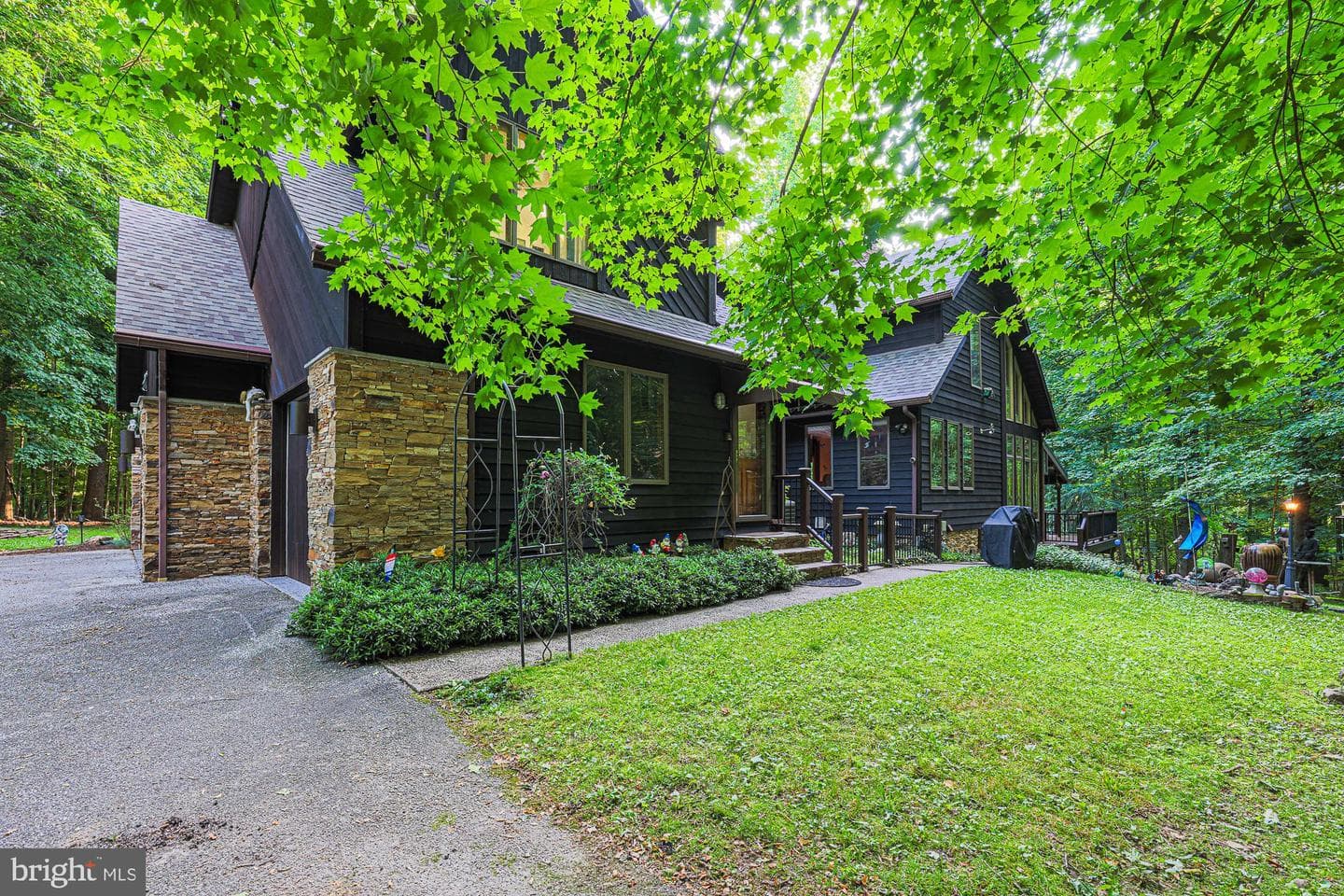 17 Montvieu Court photo 2