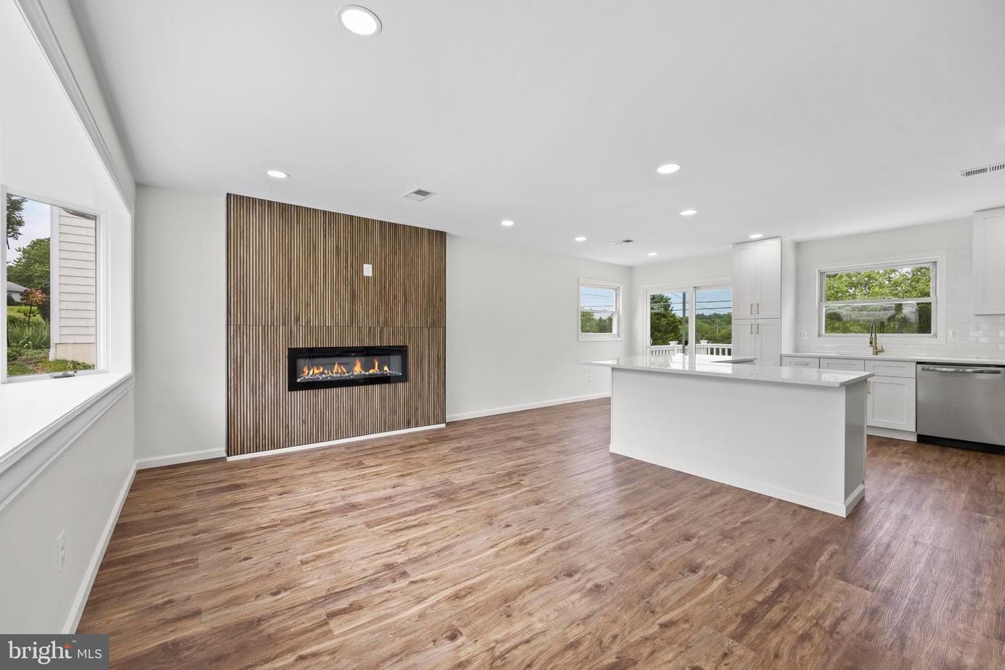 5815 Heron Drive photo 3