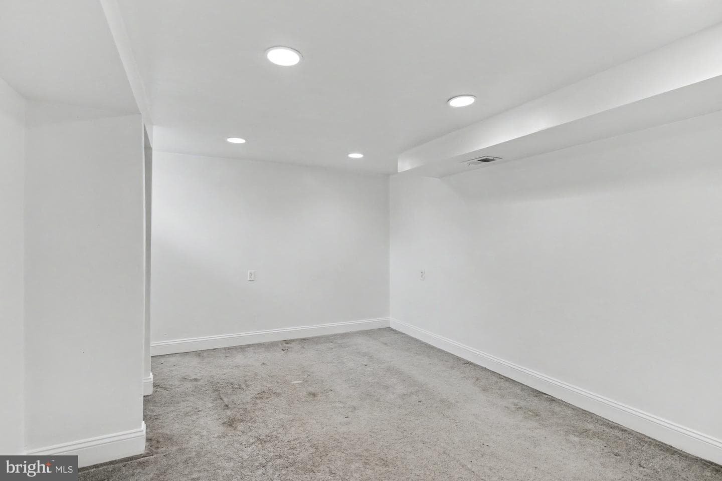 8218 Kavanagh Road photo 31