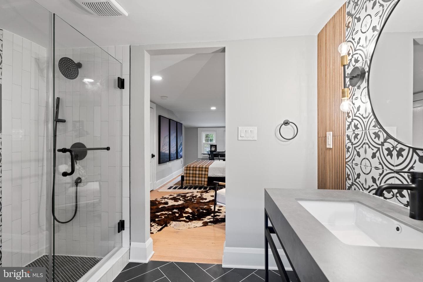814 Edgewood photo 43